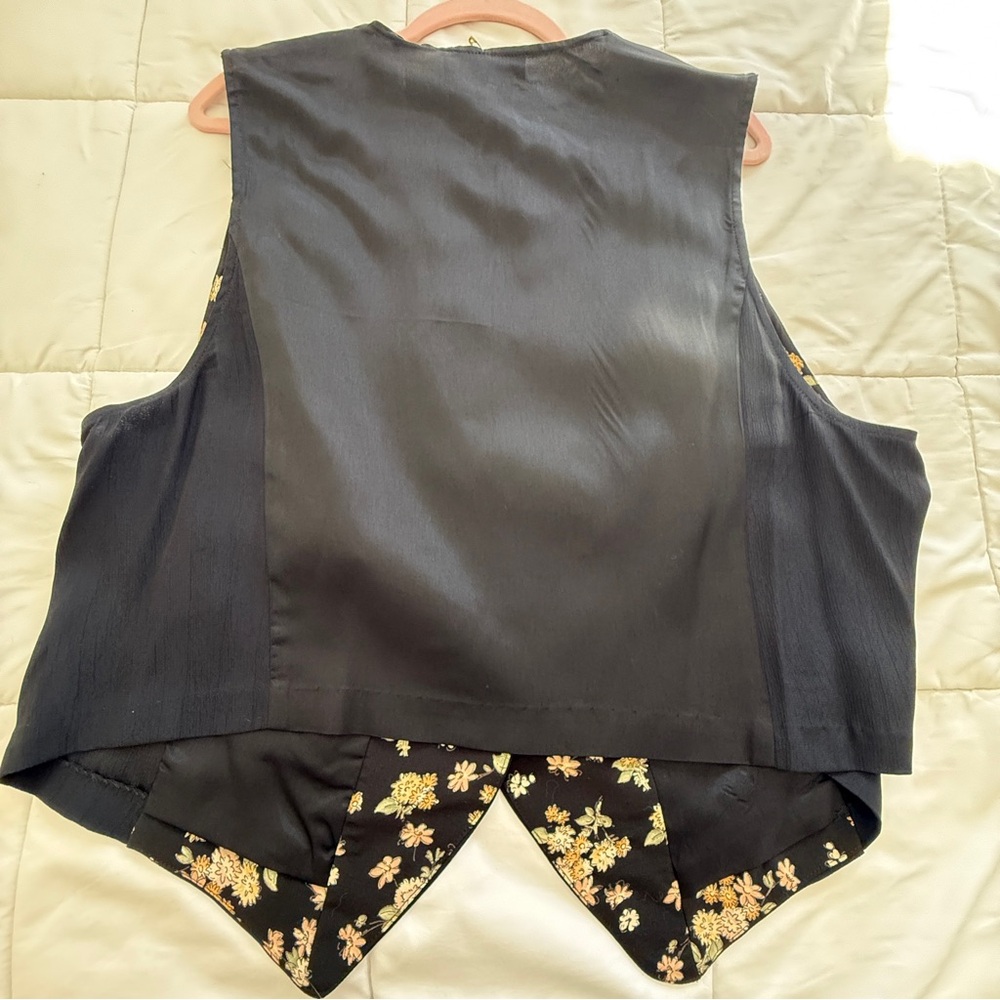 Vintage Carole Little Black Vest w/ Mother of Pearl Women’s 14W Deadstock - Picture 6 of 10